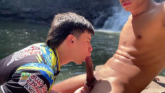 GayNetwork Cruising in a Colombian cascade I run to an 18 -year -old boy | Download from Files Monster