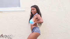 Queenie Bikinistrip 720p | Download from Files Monster