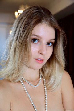 Libby - Nylon Thrill