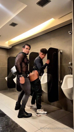 OnlyFans Mict0ri0 Banheirao Leitada