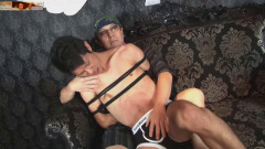 縛男